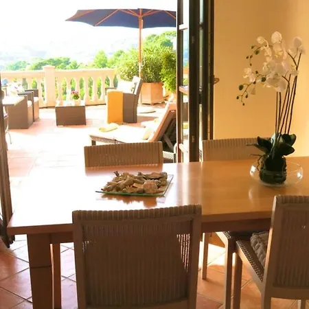 Puerto Soller Seaview Apartment: Private Terrace & Pool Apartment
